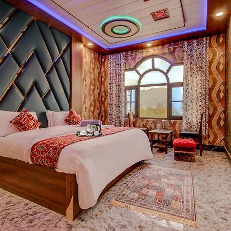 Srīnagar Hotel Royal Hameed חדר תמונה
