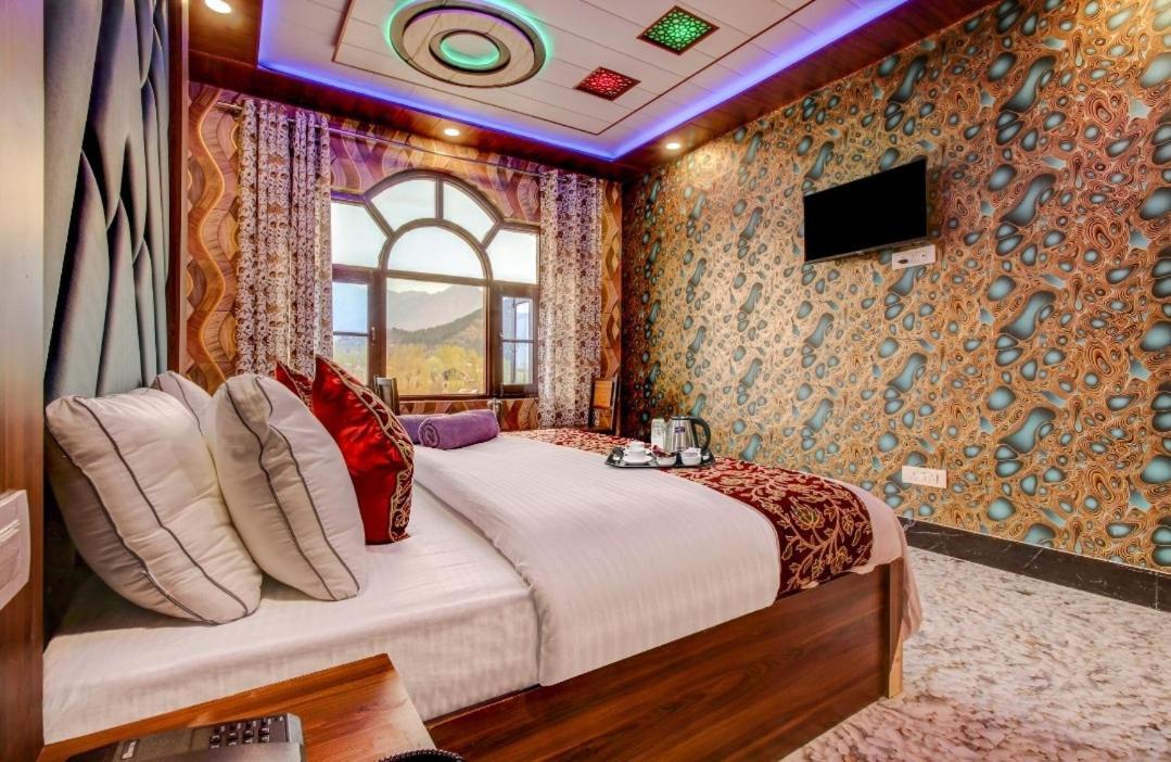 Srīnagar Hotel Royal Hameed מראה חיצוני תמונה