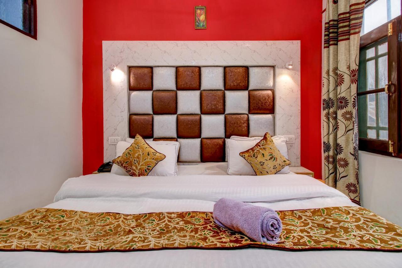 Srīnagar Hotel Royal Hameed מראה חיצוני תמונה
