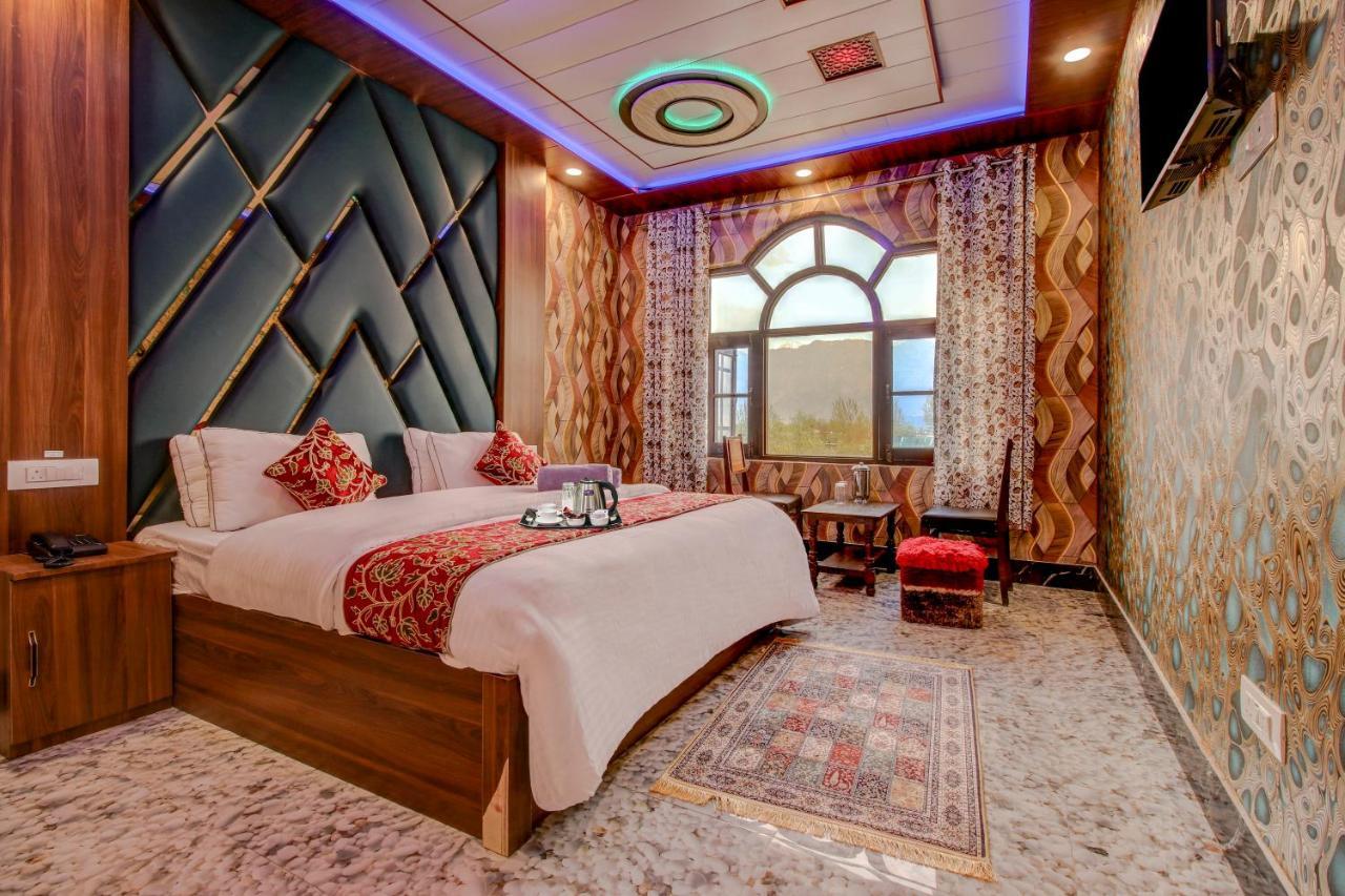 Srīnagar Hotel Royal Hameed חדר תמונה